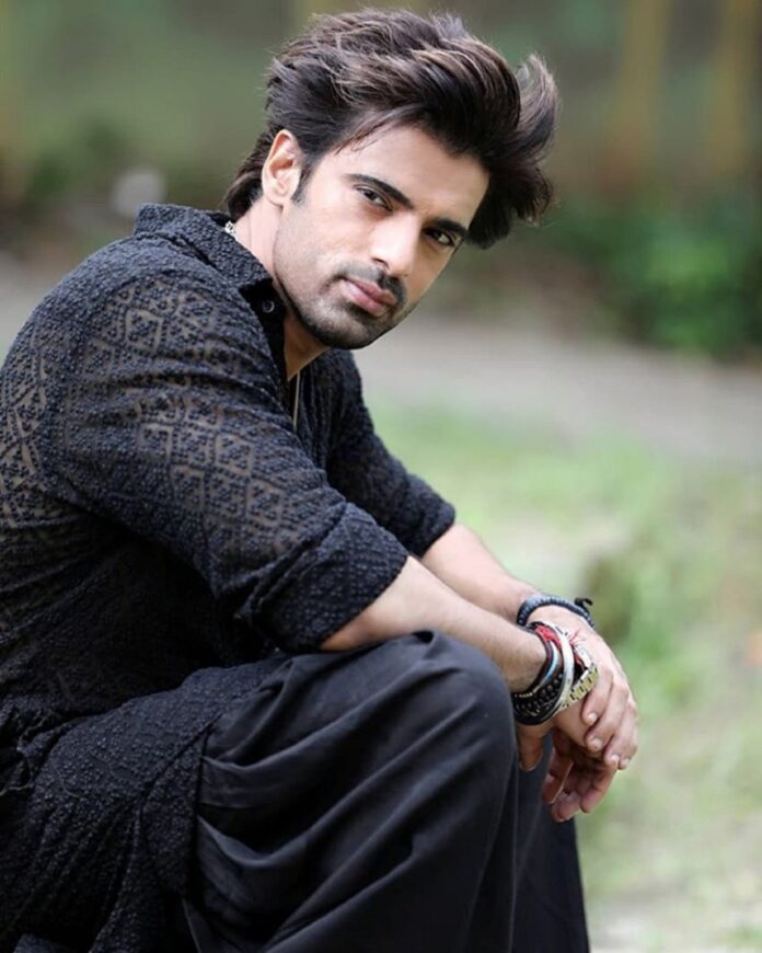 Talented Actor Mohit Malik learns Allahabadi dialect for his upcoming